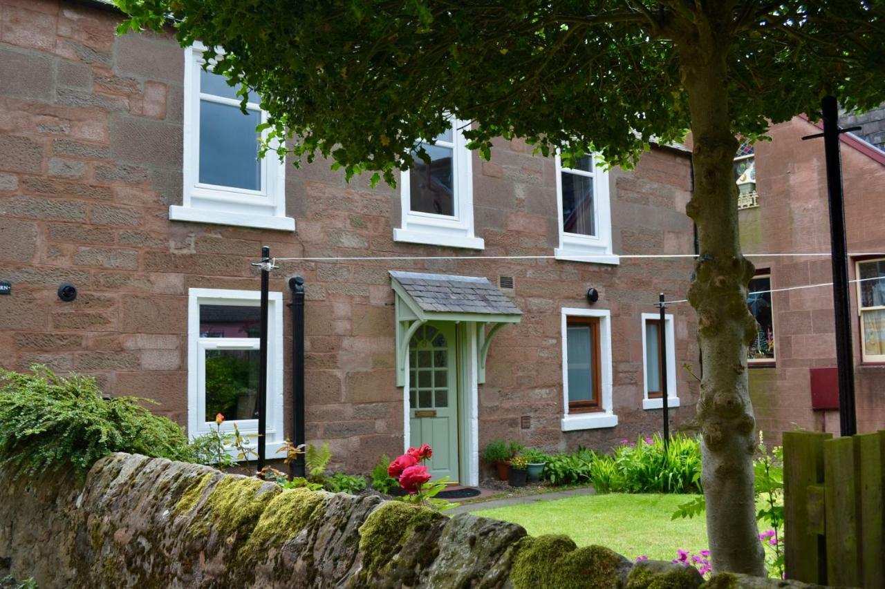 Caliburn Villa Alyth Exterior photo